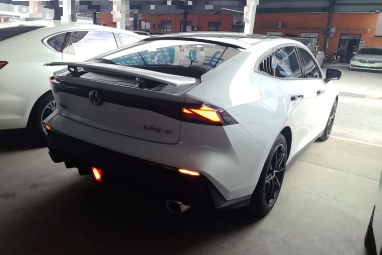Used CHANGAN UNI-V 2022 1.5T Prestige Version Rear Right 45 Deg
