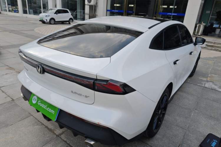 Used CHANGAN UNI-V 2022 1.5T Prestige Version Rear Right 45 Deg