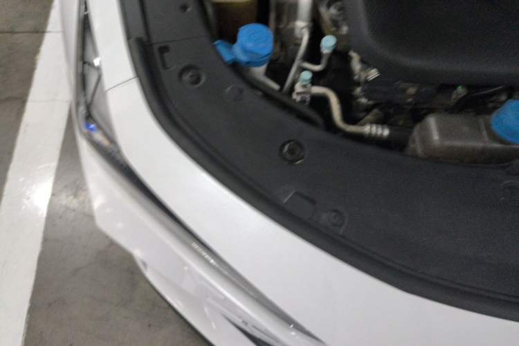Used CHANGAN UNI-V 2022 1.5T Prestige Version Right Front Headlight