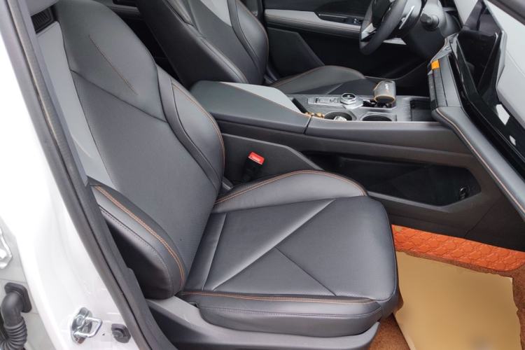 Used CHANGAN UNI-V 2022 1.5T Prestige Version Right Front Seat