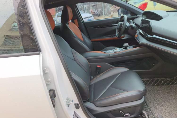 Used CHANGAN UNI-V 2022 1.5T Prestige Version Right Front Seat