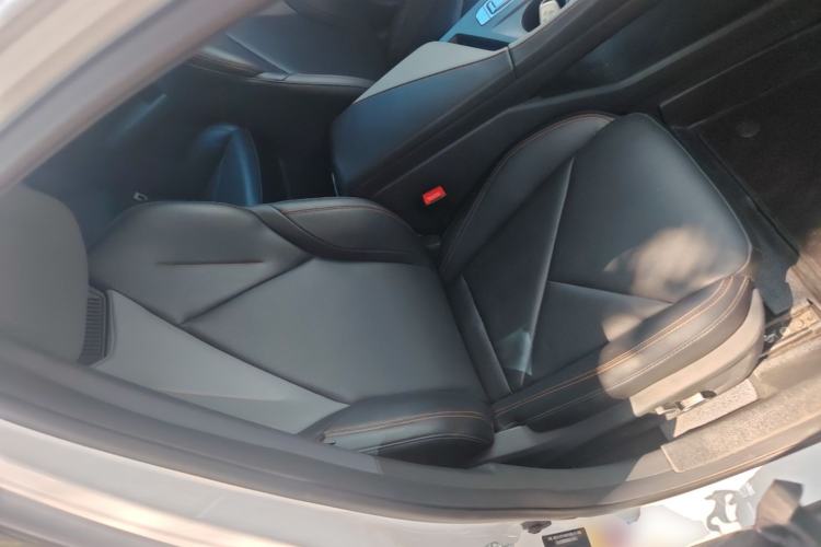 Used CHANGAN UNI-V 2022 1.5T Smart Navigation Version Right Front Seat