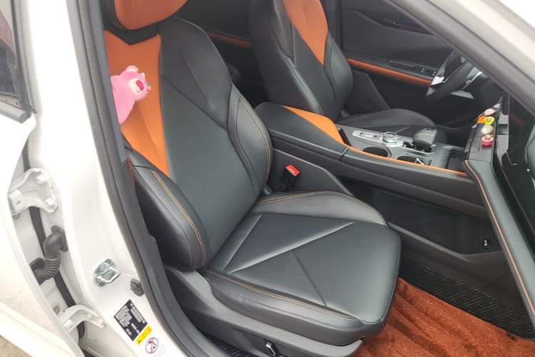 Used CHANGAN UNI-V 2022 1.5T Prestige Version Right Front Seat