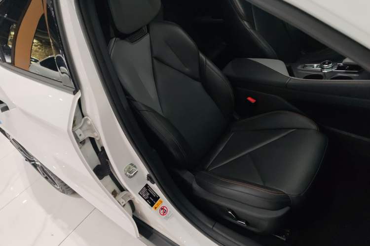 Used CHANGAN UNI-V 2022 1.5T Prestige Version Right Front Seat