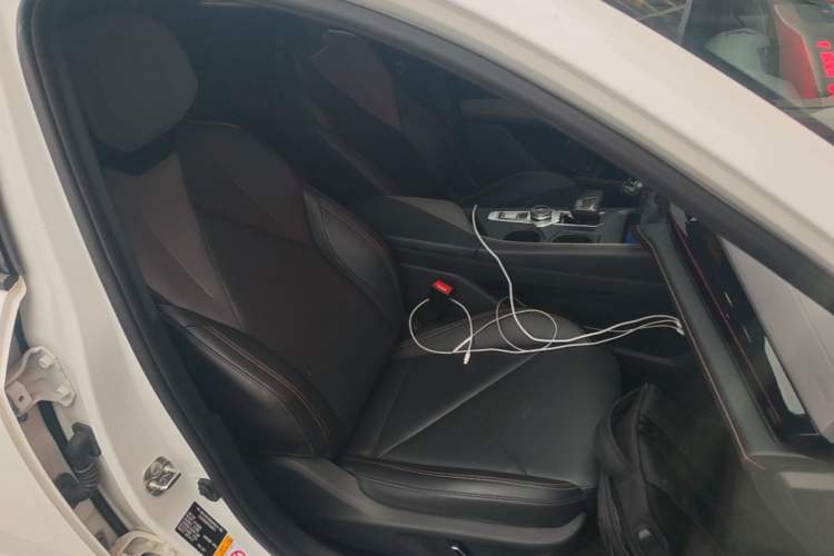 Used CHANGAN UNI-V 2022 1.5T Prestige Version Right Front Seat