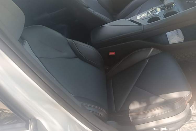 Used CHANGAN UNI-V 2022 1.5T Prestige Version Right Front Seat