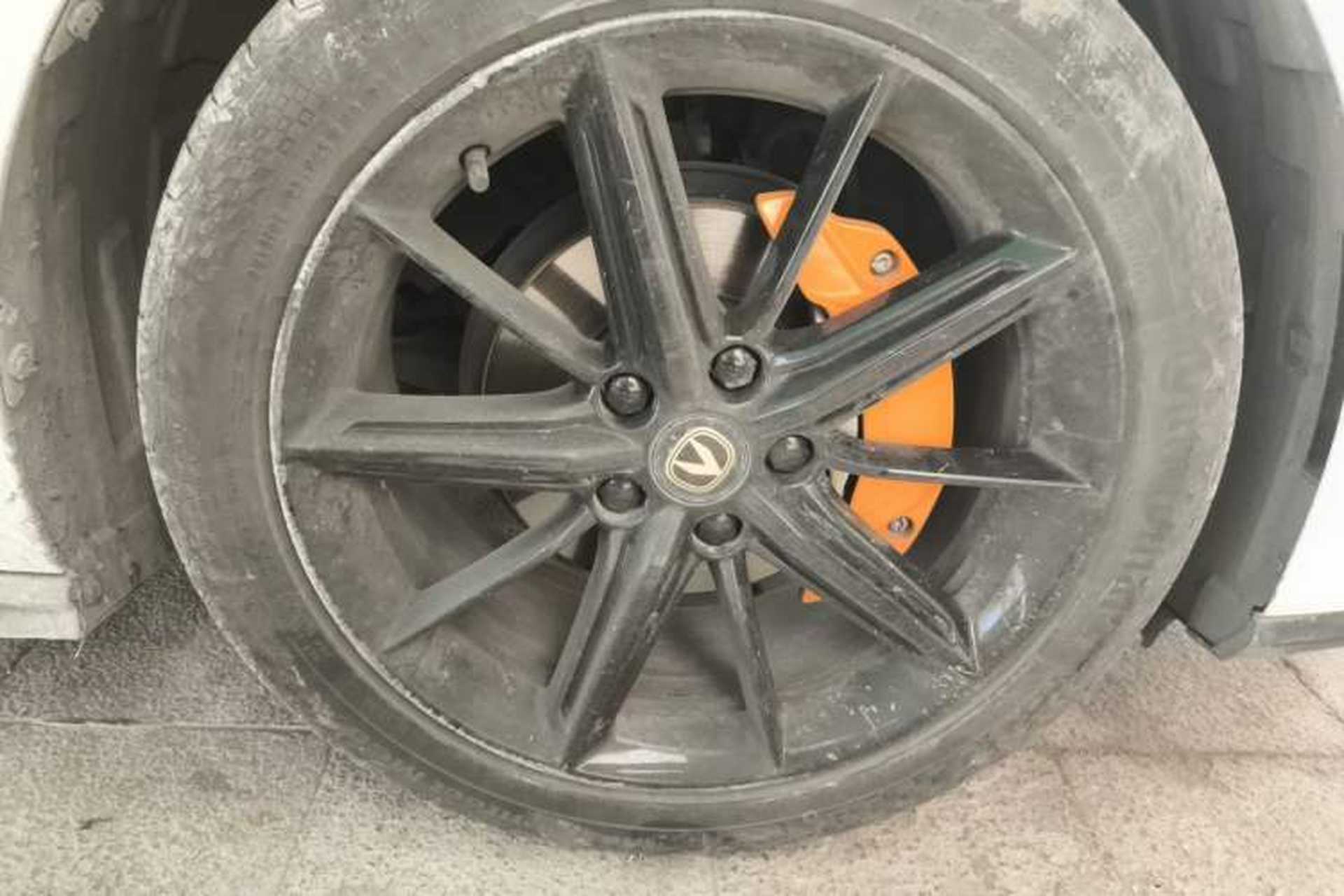 Used CHANGAN UNI-V 2022 1.5T Smart Navigation Version Right Front Wheel Hub