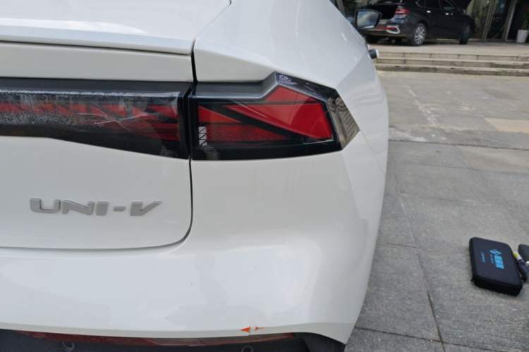 Used CHANGAN UNI-V 2022 1.5T Prestige Version Right Rear Taillight