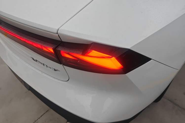 Used CHANGAN UNI-V 2022 1.5T Prestige Version Right Rear Taillight