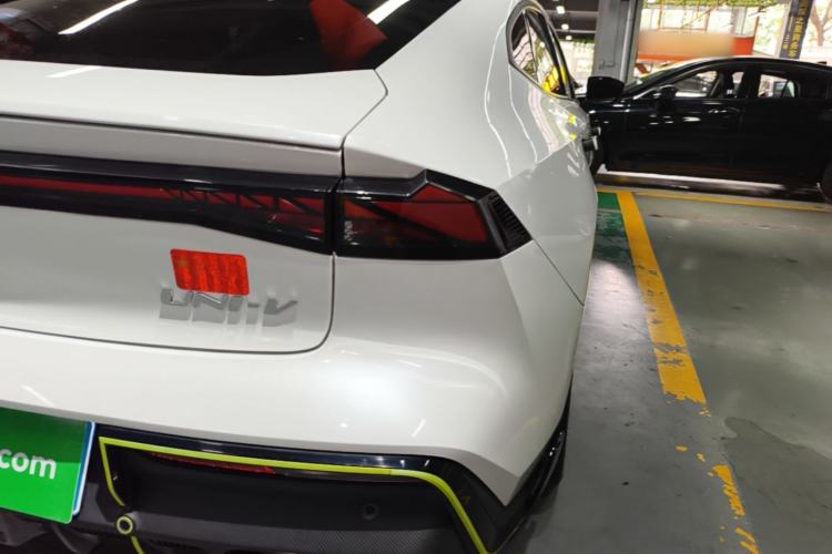 Used CHANGAN UNI-V 2022 1.5T Sport Edition Right Rear Taillight