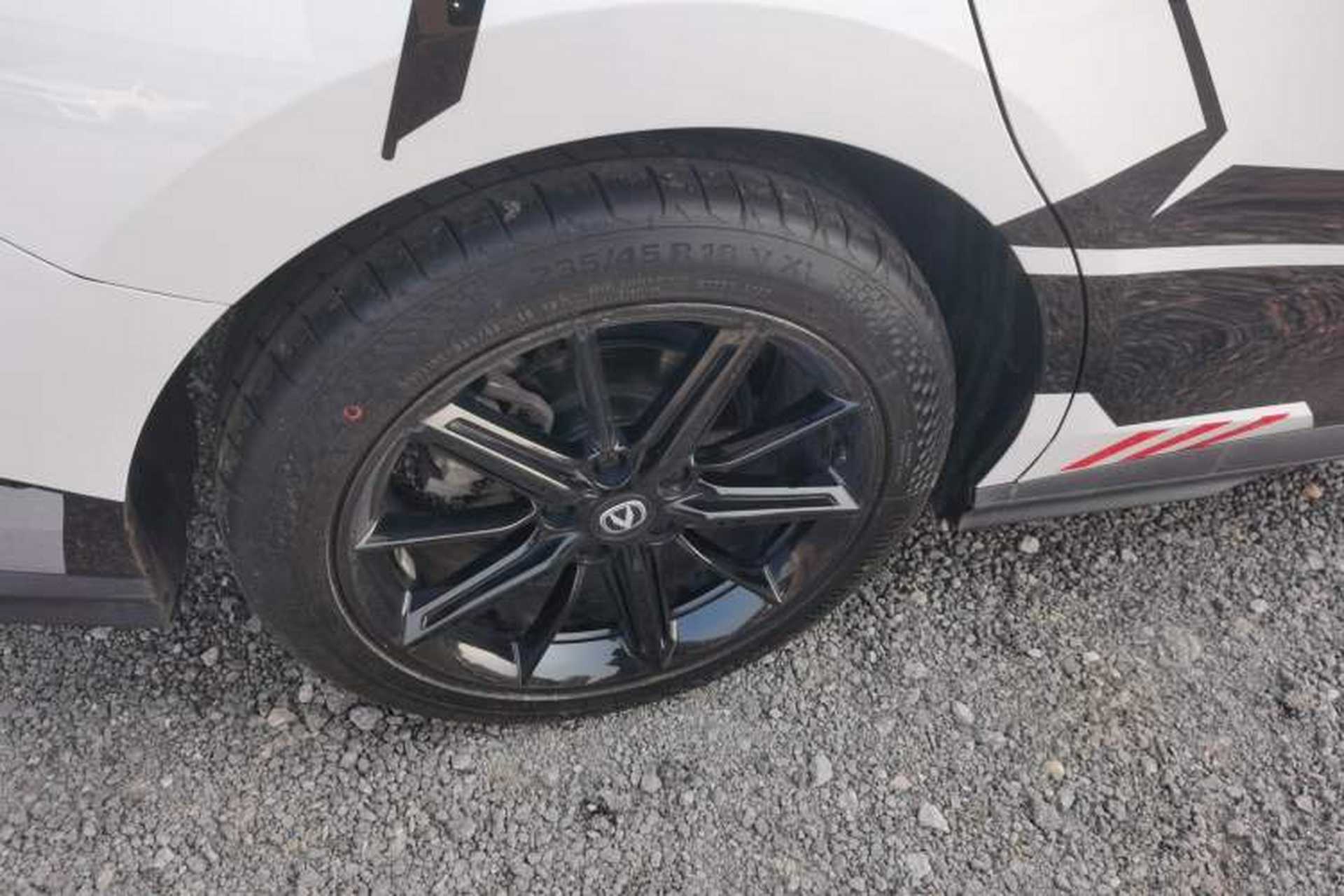 Used CHANGAN UNI-V 2022 1.5T Prestige Version Right Rear Wheel Hub