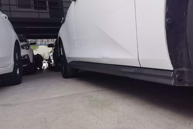 Used CHANGAN UNI-V 2022 1.5T Prestige Version Right Side Sill