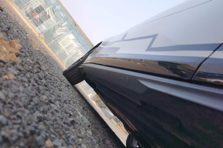 Used CHANGAN UNI-V 2022 1.5T Prestige Version Right Side Sill