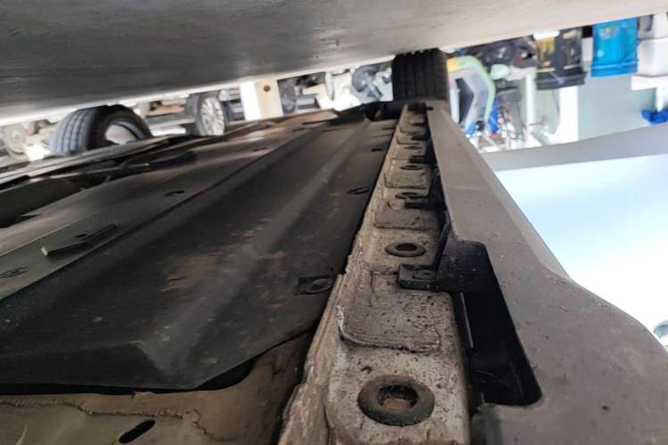Used CHANGAN UNI-V 2022 1.5T Prestige Version Right Side Sill