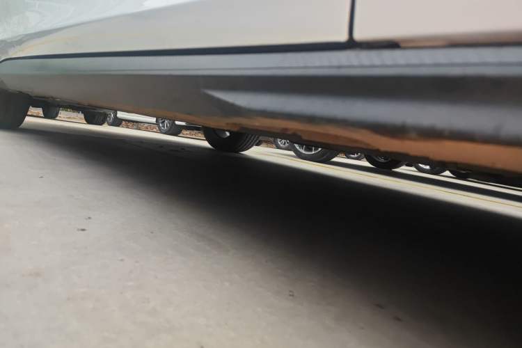Used CHANGAN UNI-V 2022 1.5T Prestige Version Right Side Sill