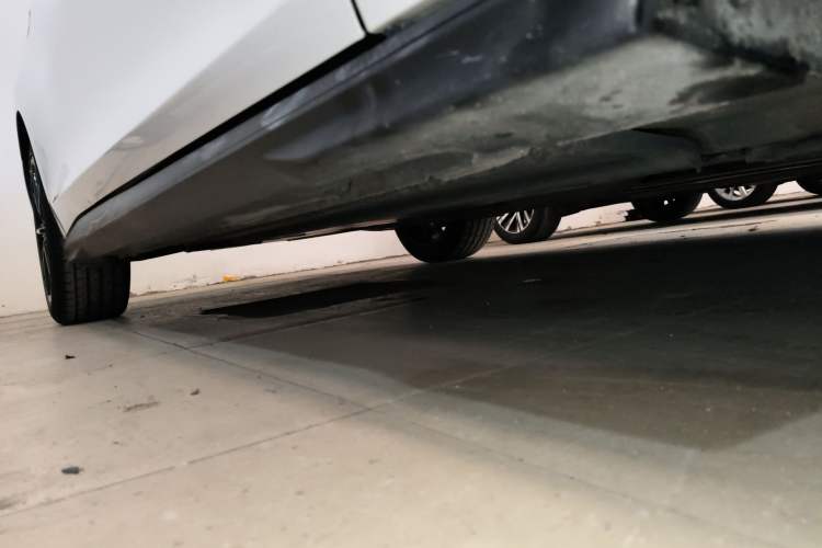 Used CHANGAN UNI-V 2022 1.5T Prestige Version Right Side Sill
