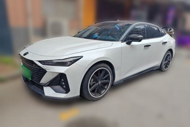 Used CHANGAN UNI-V 2022 1.5T Prestige Version