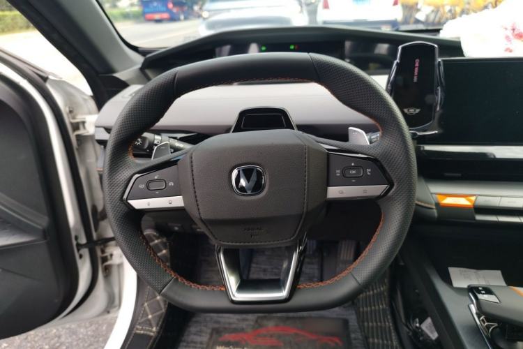 Used CHANGAN UNI-V 2022 1.5T Prestige Version Steering Wheel