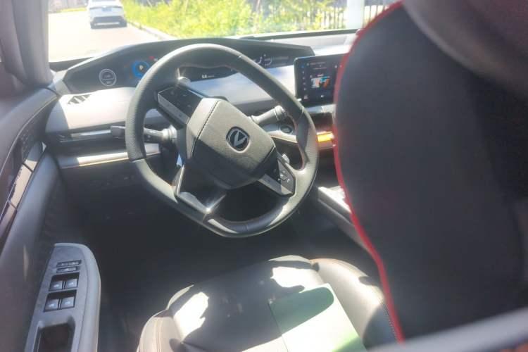 Used CHANGAN UNI-V 2022 1.5T Prestige Version Steering Wheel