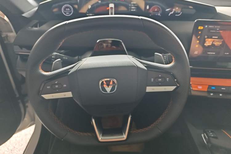 Used CHANGAN UNI-V 2022 1.5T Smart Navigation Version Steering Wheel