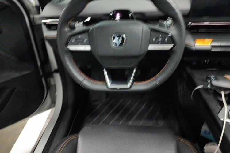 Used CHANGAN UNI-V 2022 1.5T Prestige Version Steering Wheel