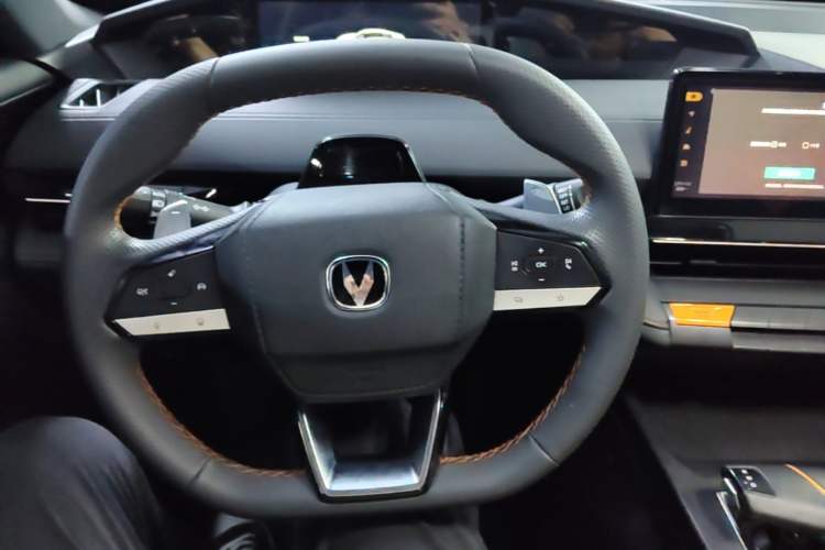 Used CHANGAN UNI-V 2022 1.5T Prestige Version Steering Wheel