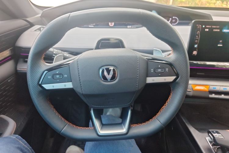 Used CHANGAN UNI-V 2022 1.5T Smart Navigation Version Steering Wheel