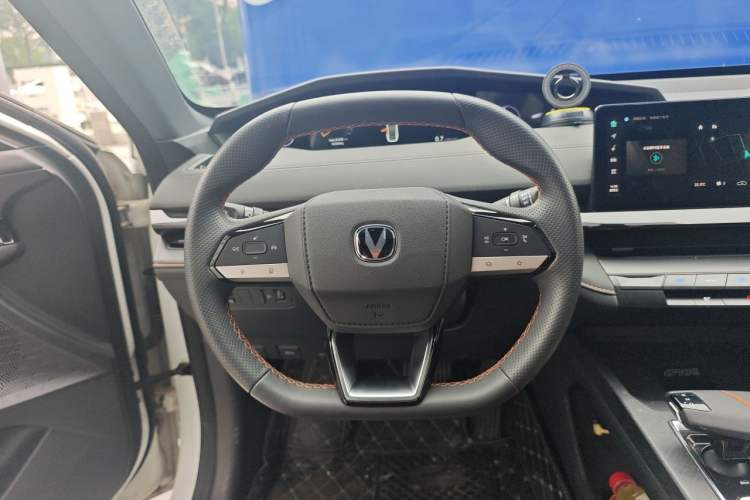 Used CHANGAN UNI-V 2022 1.5T Sport Edition Steering Wheel