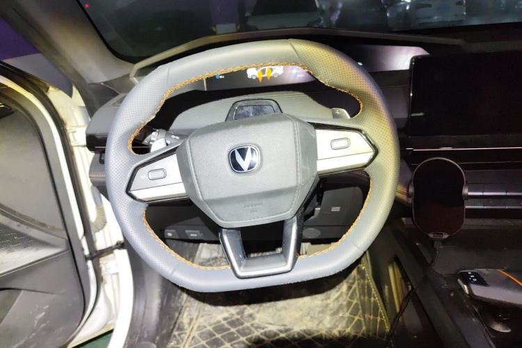 Used CHANGAN UNI-V 2022 1.5T Prestige Version Steering Wheel