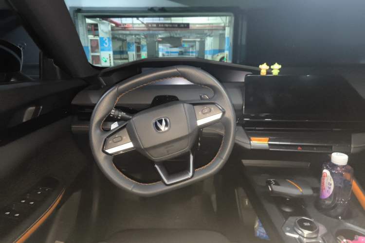 Used CHANGAN UNI-V 2022 1.5T Prestige Version Steering Wheel