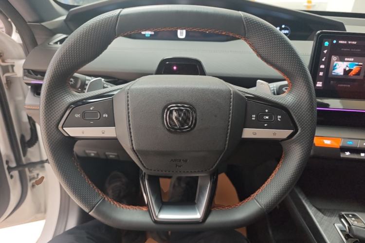Used CHANGAN UNI-V 2022 1.5T Prestige Version Steering Wheel