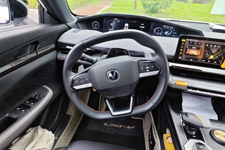 Used CHANGAN UNI-V 2022 1.5T Prestige Version Steering Wheel