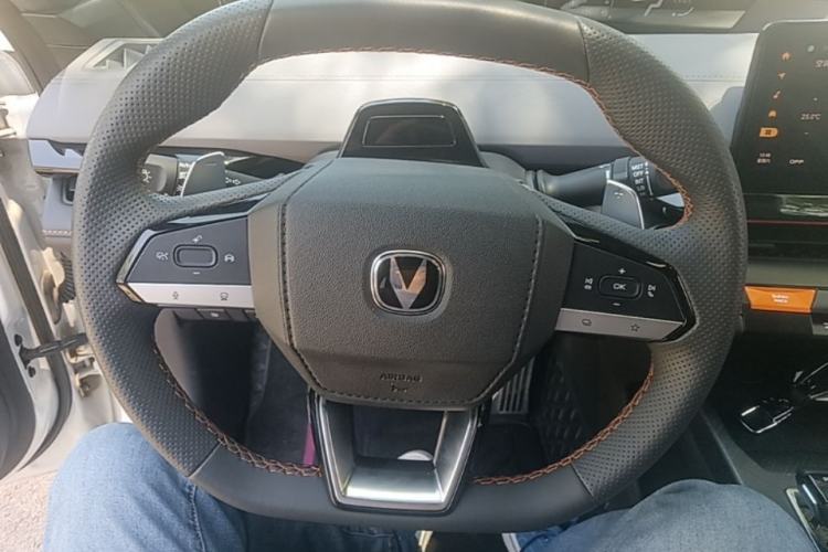 Used CHANGAN UNI-V 2022 1.5T Prestige Version Steering Wheel