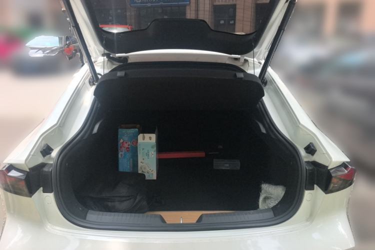 Used CHANGAN UNI-V 2022 1.5T Prestige Version Trunk