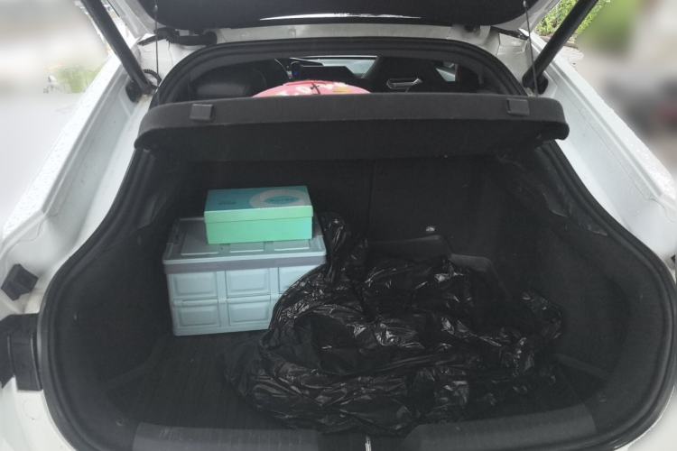 Used CHANGAN UNI-V 2022 1.5T Sport Edition Trunk