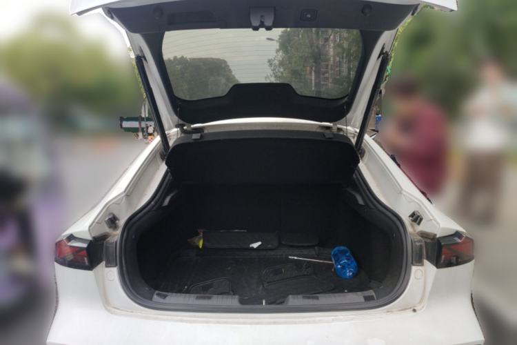 Used CHANGAN UNI-V 2022 1.5T Prestige Version Trunk