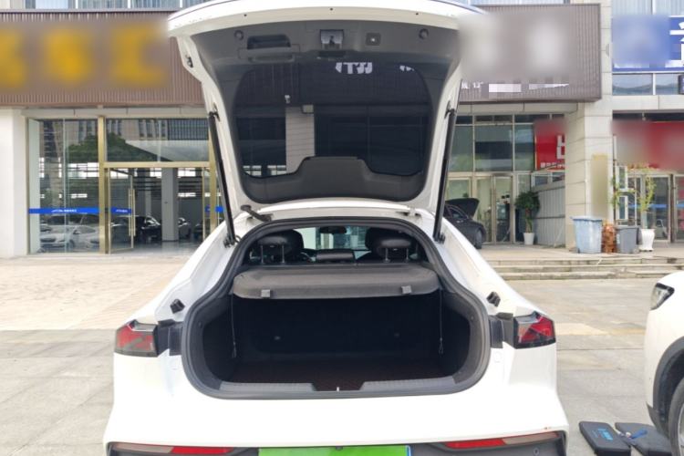 Used CHANGAN UNI-V 2022 1.5T Prestige Version Trunk