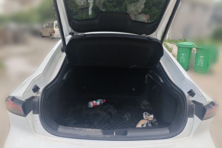 Used CHANGAN UNI-V 2022 1.5T Prestige Version Trunk