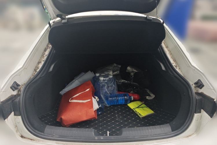 Used CHANGAN UNI-V 2022 1.5T Sport Edition Trunk