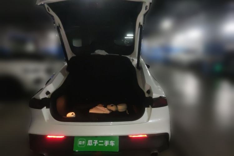 Used CHANGAN UNI-V 2022 1.5T Prestige Version Trunk