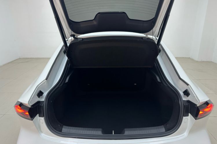 Used CHANGAN UNI-V 2022 1.5T Prestige Version Trunk
