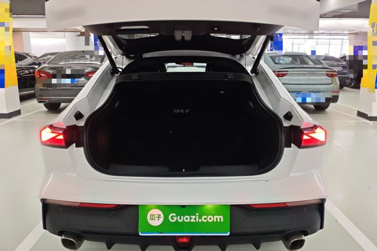 Used CHANGAN UNI-V 2022 1.5T Prestige Version Trunk