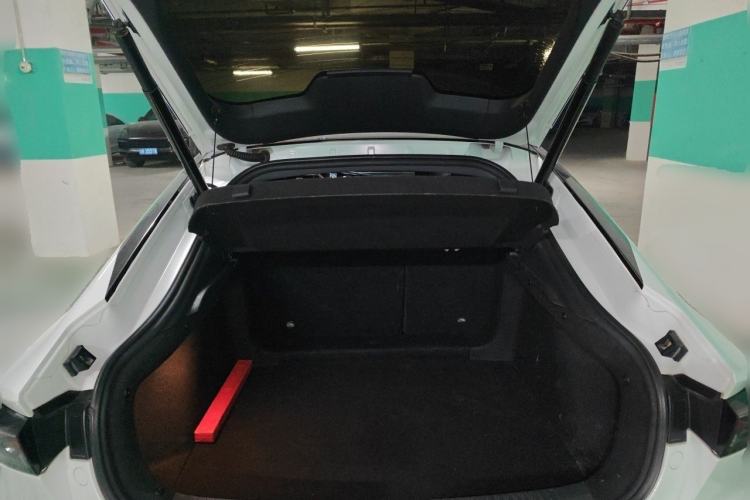 Used CHANGAN UNI-V 2022 1.5T Prestige Version Trunk