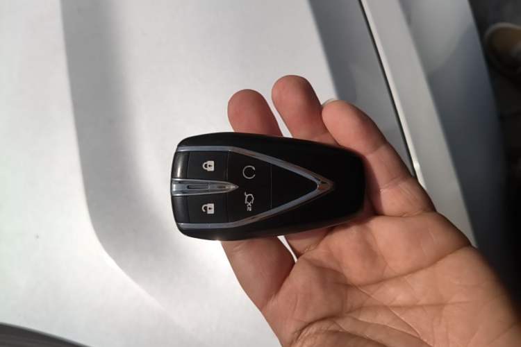 Used CHANGAN UNI-V 2022 1.5T Prestige Version Vehicle Key