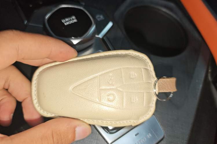 Used CHANGAN UNI-V 2022 1.5T Prestige Version Vehicle Key