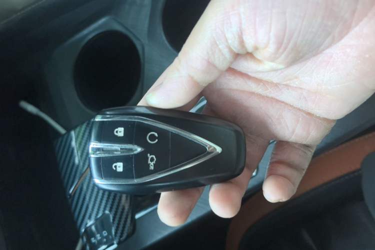 Used CHANGAN UNI-V 2022 1.5T Sport Edition Vehicle Key
