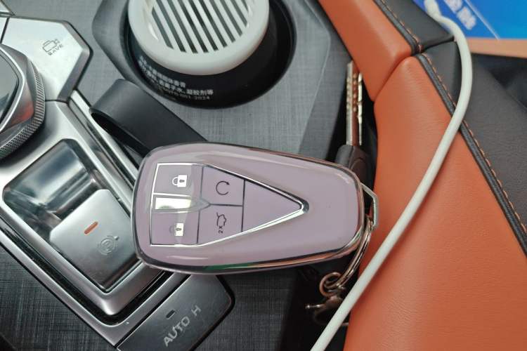 Used CHANGAN UNI-V 2022 1.5T Prestige Version Vehicle Key