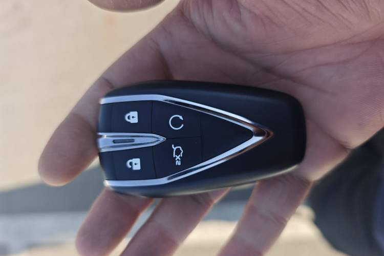 Used CHANGAN UNI-V 2022 1.5T Prestige Version Vehicle Key