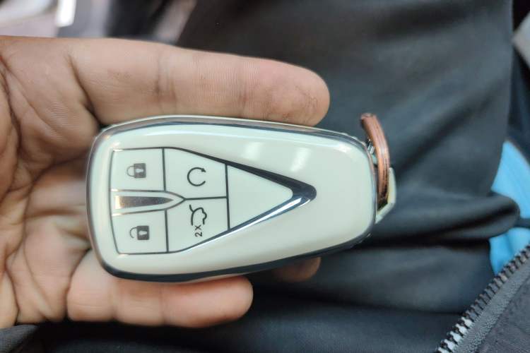 Used CHANGAN UNI-V 2022 1.5T Prestige Version Vehicle Key