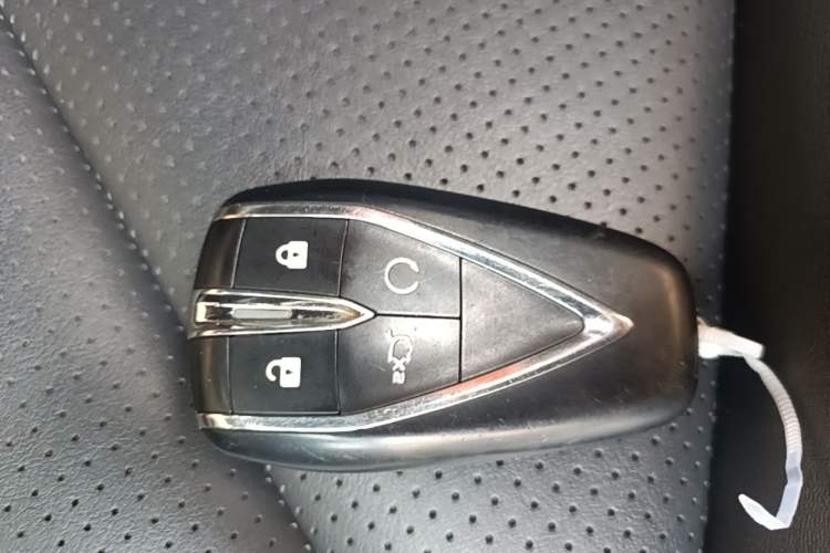 Used CHANGAN UNI-V 2022 1.5T Prestige Version Vehicle Key